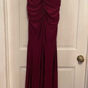 La Femme Maxi Dress Burgundy Size 4 in Good Condition